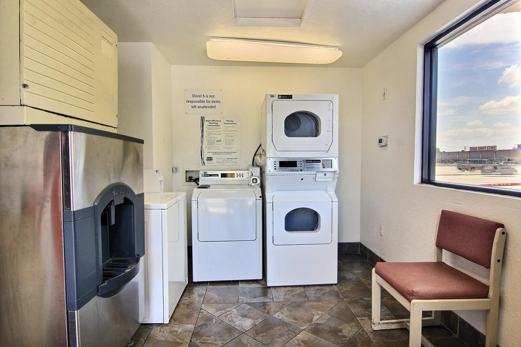 Motel 6 Austin, Tx - Central Downtown Ut Eksteriør billede