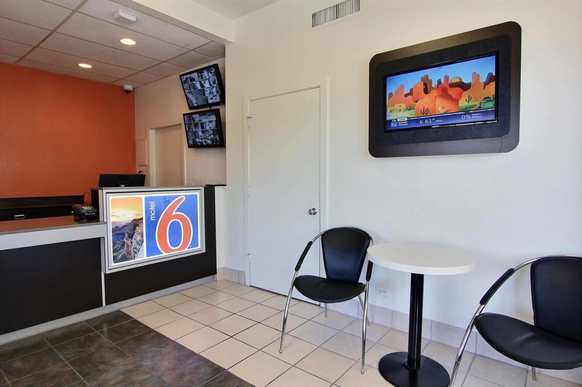 Motel 6 Austin, Tx - Central Downtown Ut Eksteriør billede
