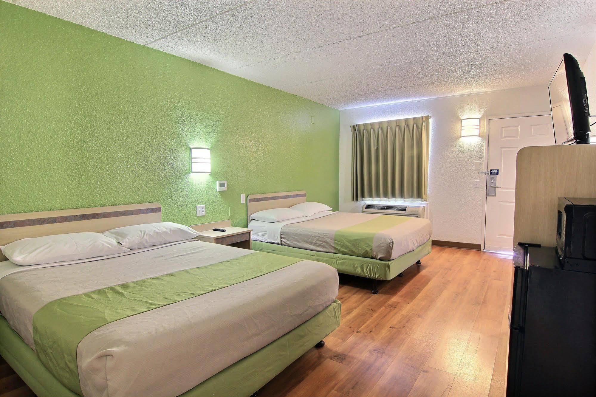 Motel 6 Austin, Tx - Central Downtown Ut Eksteriør billede