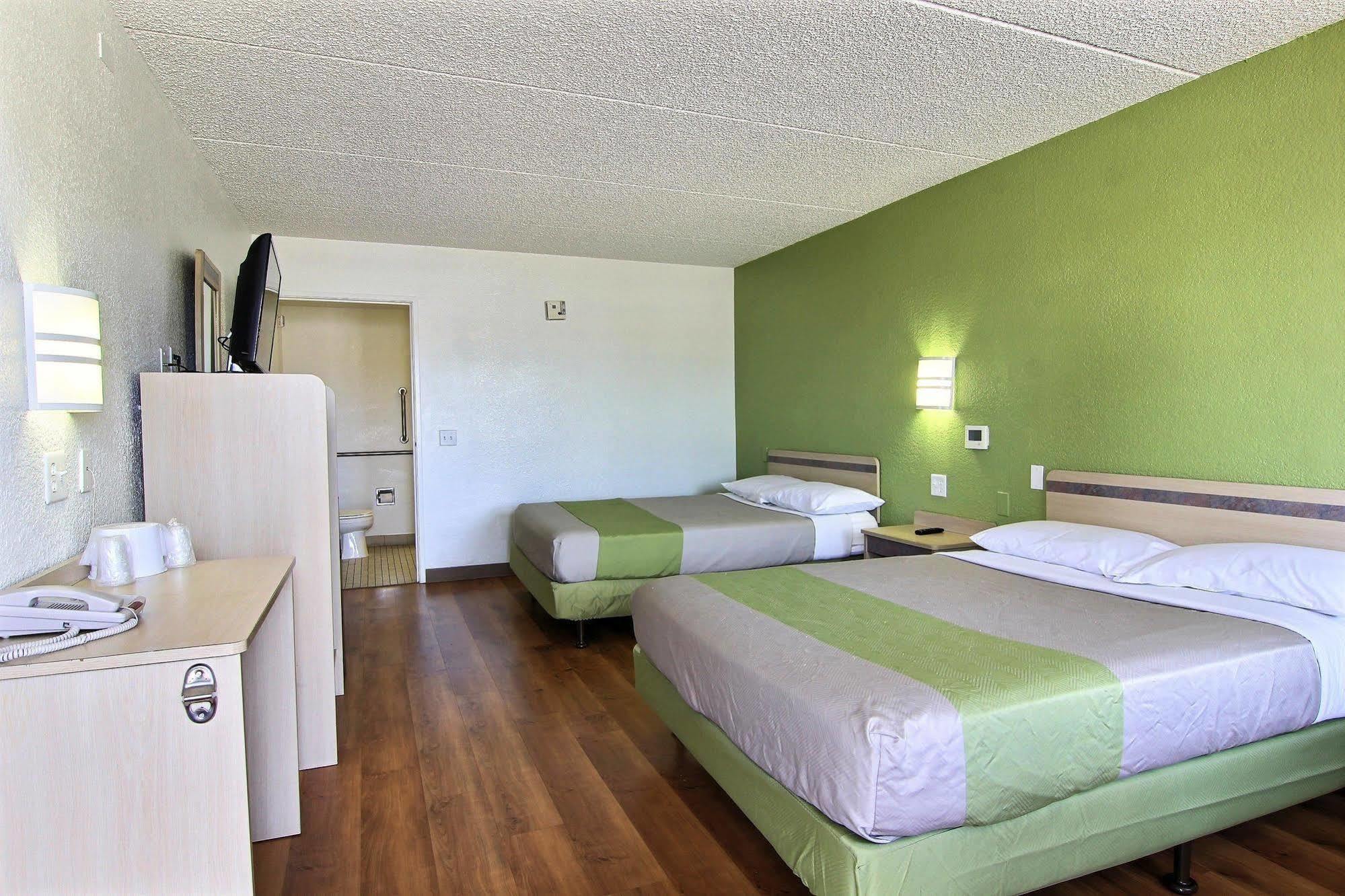 Motel 6 Austin, Tx - Central Downtown Ut Eksteriør billede