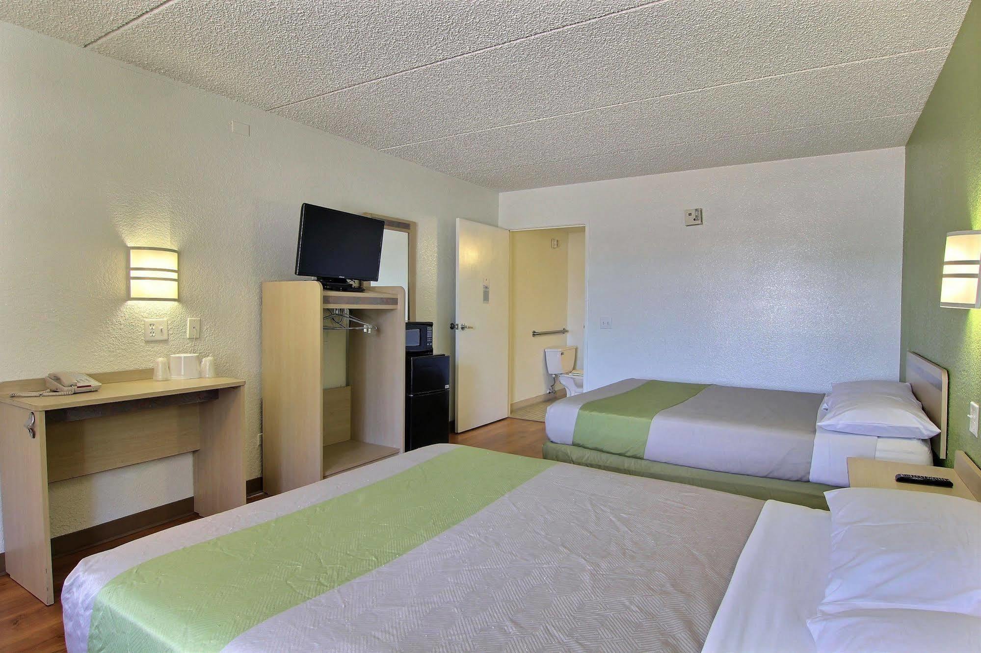 Motel 6 Austin, Tx - Central Downtown Ut Eksteriør billede