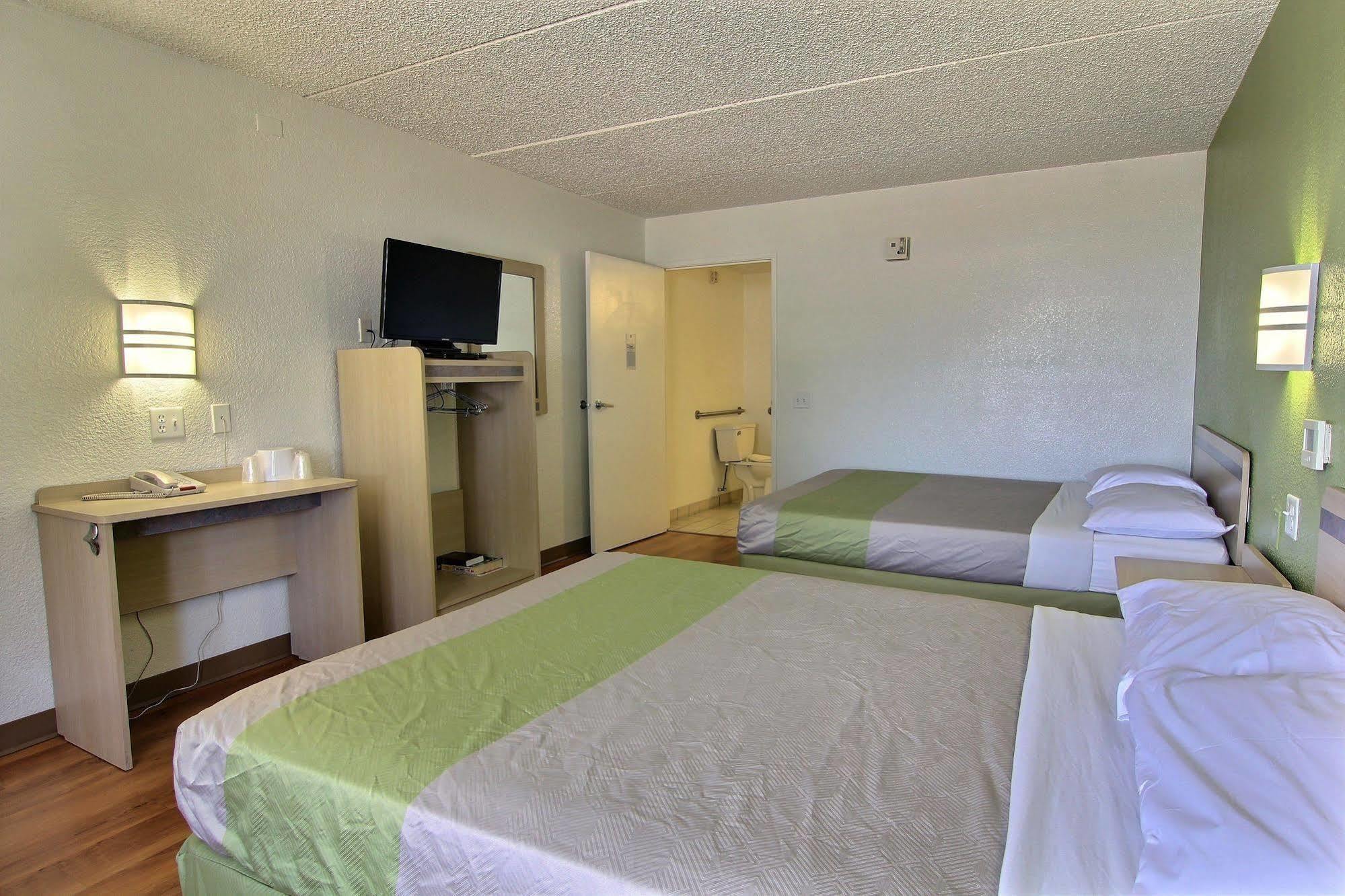 Motel 6 Austin, Tx - Central Downtown Ut Eksteriør billede
